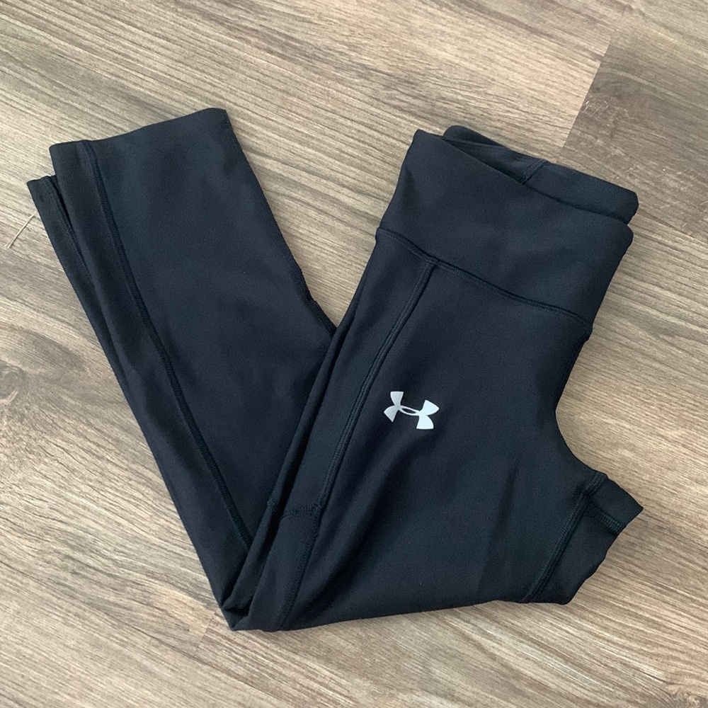 UA Black Mid Calf Compression Leggings